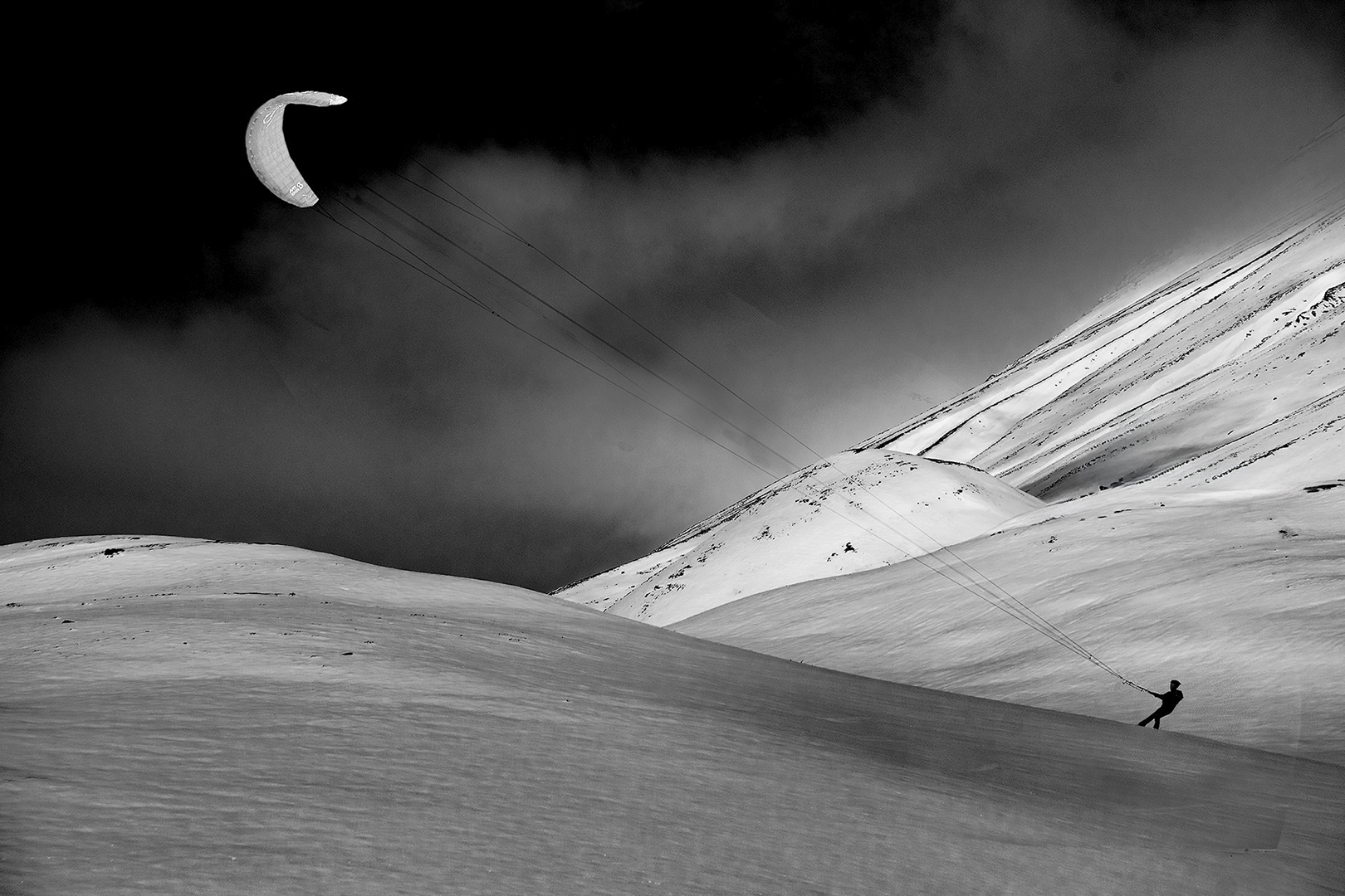 Claude Linstrument (France) Snowkite